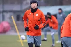 皇冠网站-包含重磅！山东泰山主帅复盘备战欧冠费德勒在德国队比赛中精彩发挥，孟菲斯灰熊冲刺阶段队长鼓劲的词条